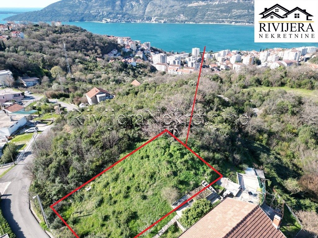 Terreno en Herceg-Novi, Montenegro, 1 114 m² - imagen 1