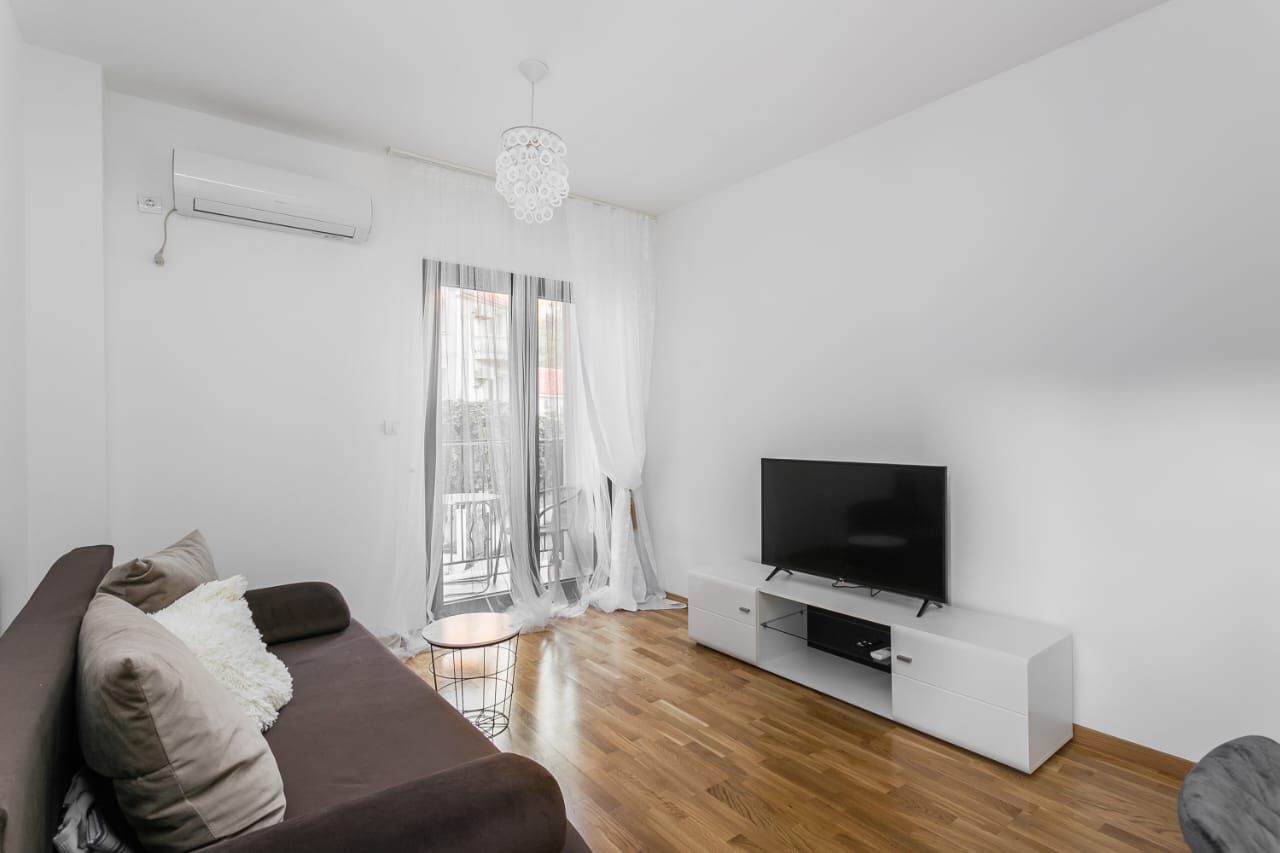 Piso en Budva, Montenegro, 45 m² - imagen 1