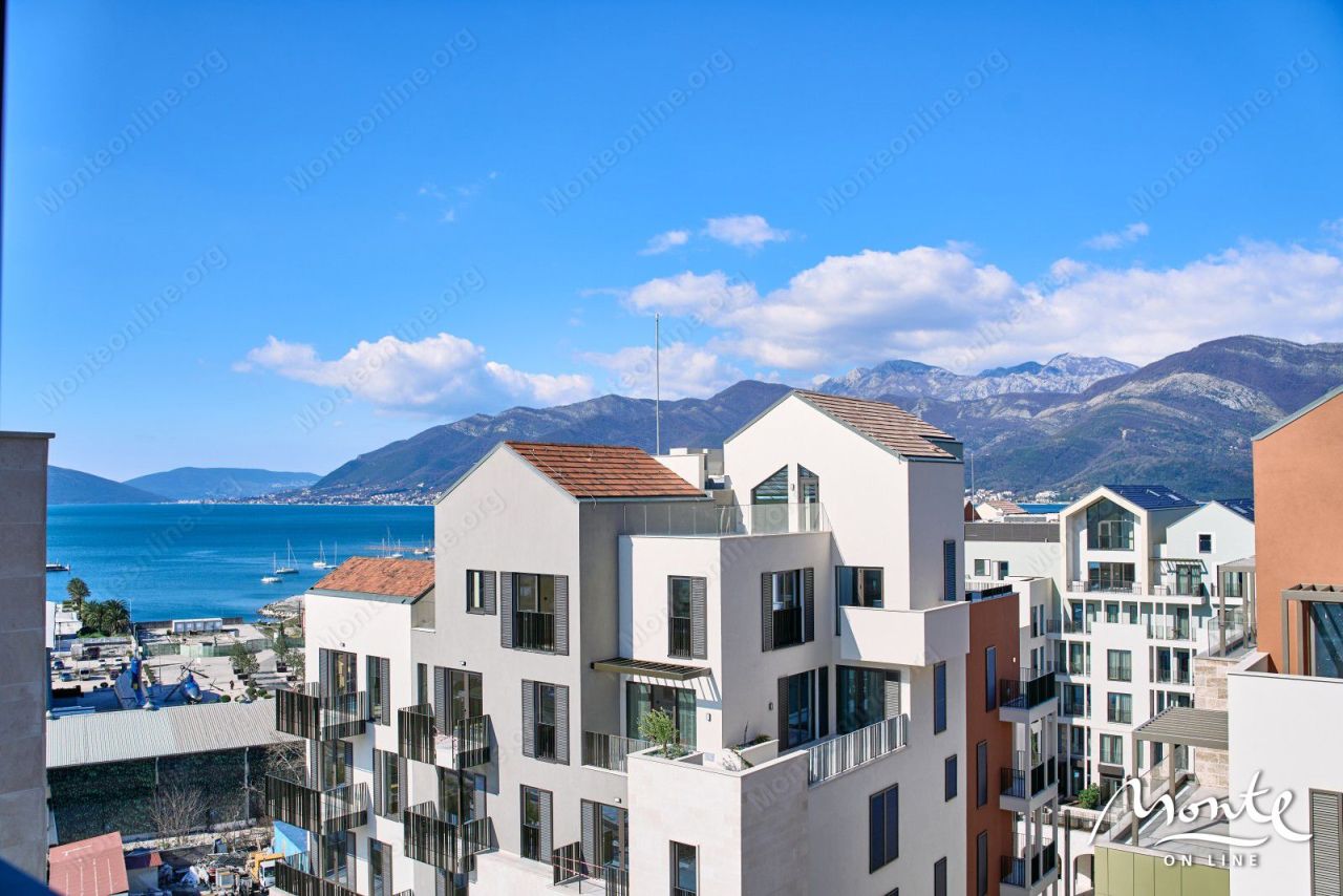 Appartement à Tivat, Monténégro, 102 m² - image 1