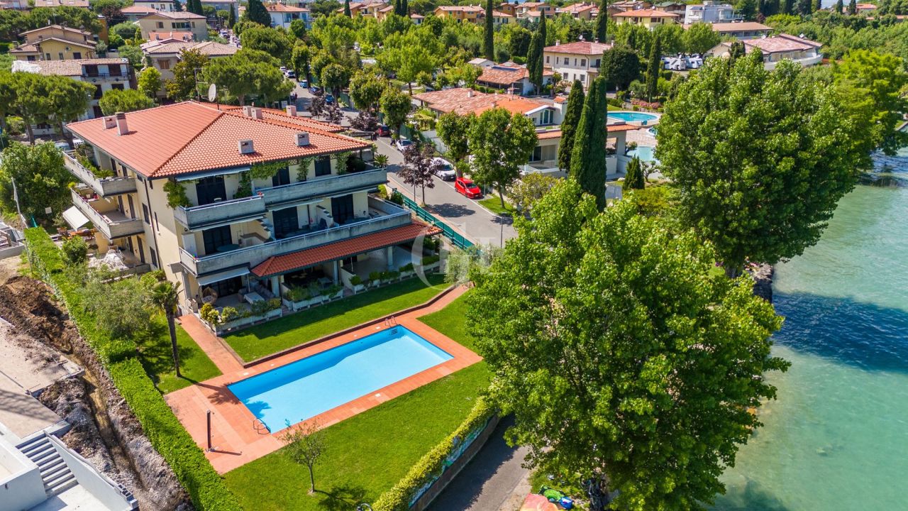 Penthouse par le Lac de Garde, Italie, 90 m² - image 1