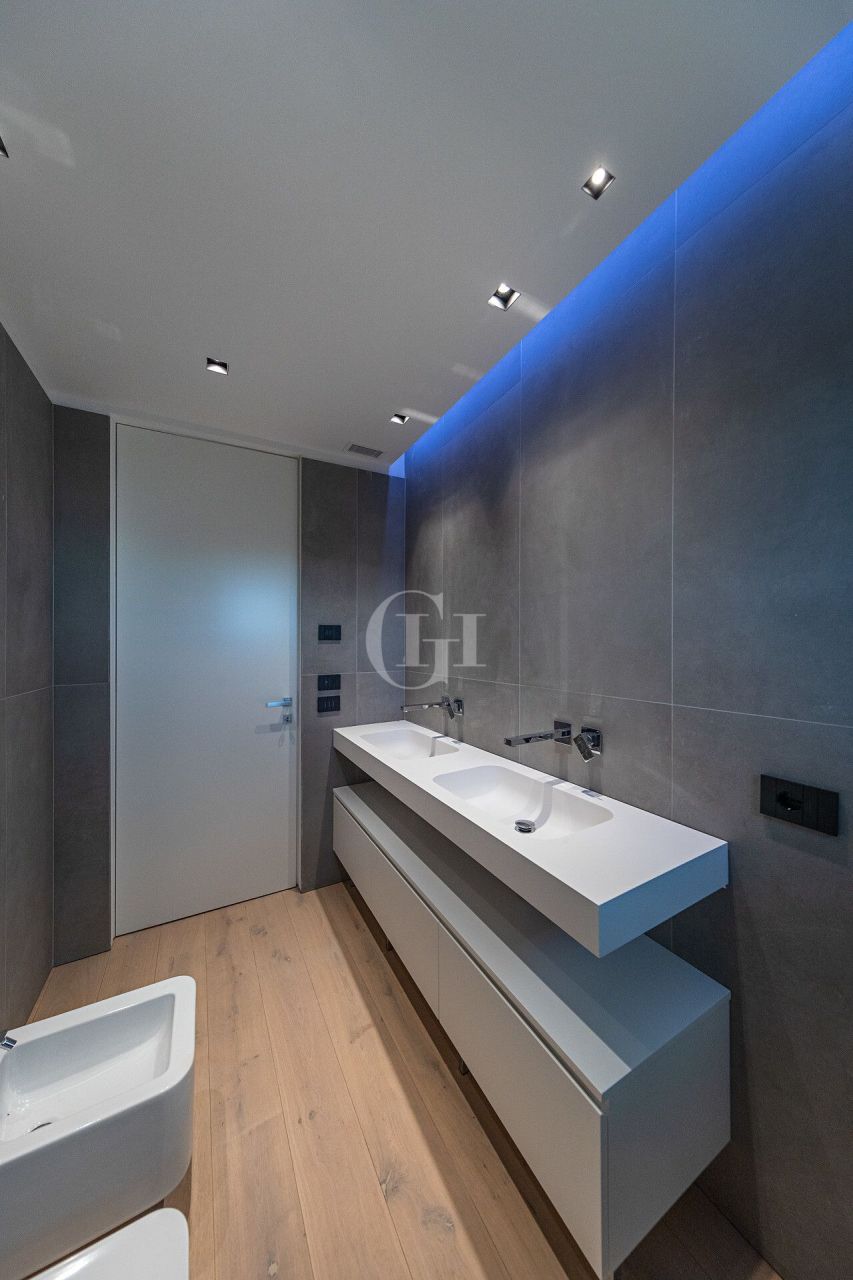 Apartamento por Lago de Garda, Italia, 90 m² - imagen 7