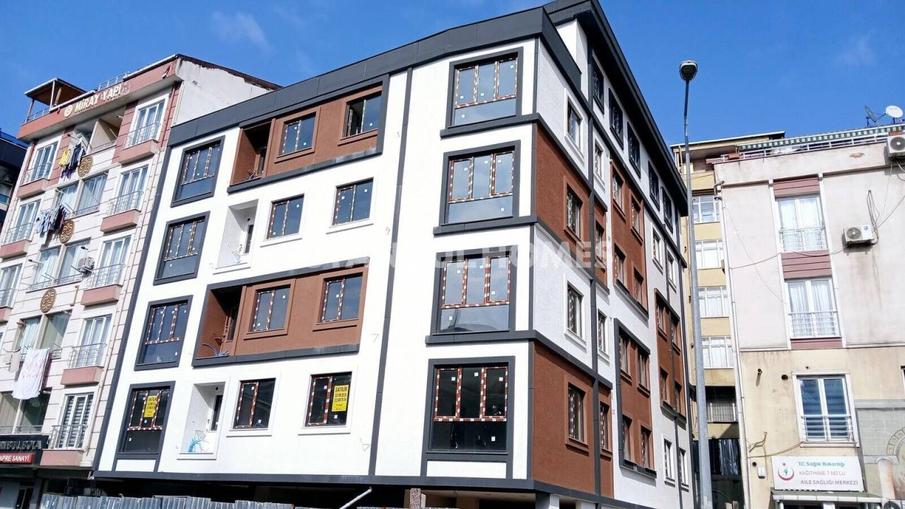 Apartment in Istanbul, Turkey, 87 m² - picture 1