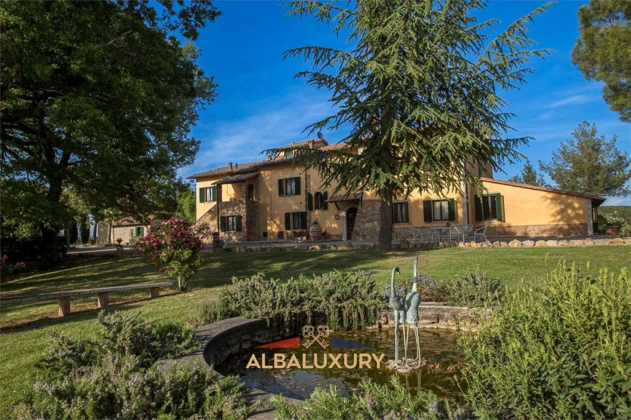 Villa in Montepulciano, Italy, 700 m² - picture 1