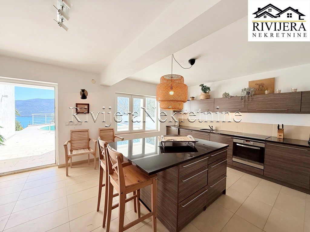 Casa a Herceg-Novi, Montenegro, 212 m² - foto 9