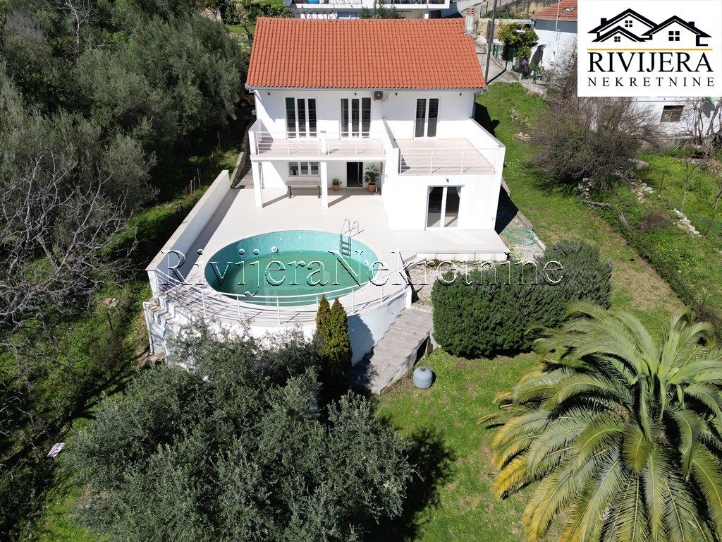 Casa a Herceg-Novi, Montenegro, 212 m² - foto 2