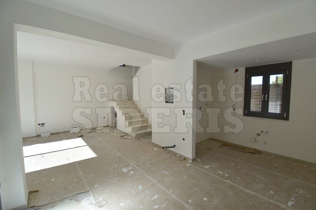 Maison à Corinthe, Grèce, 80 m² - image 1