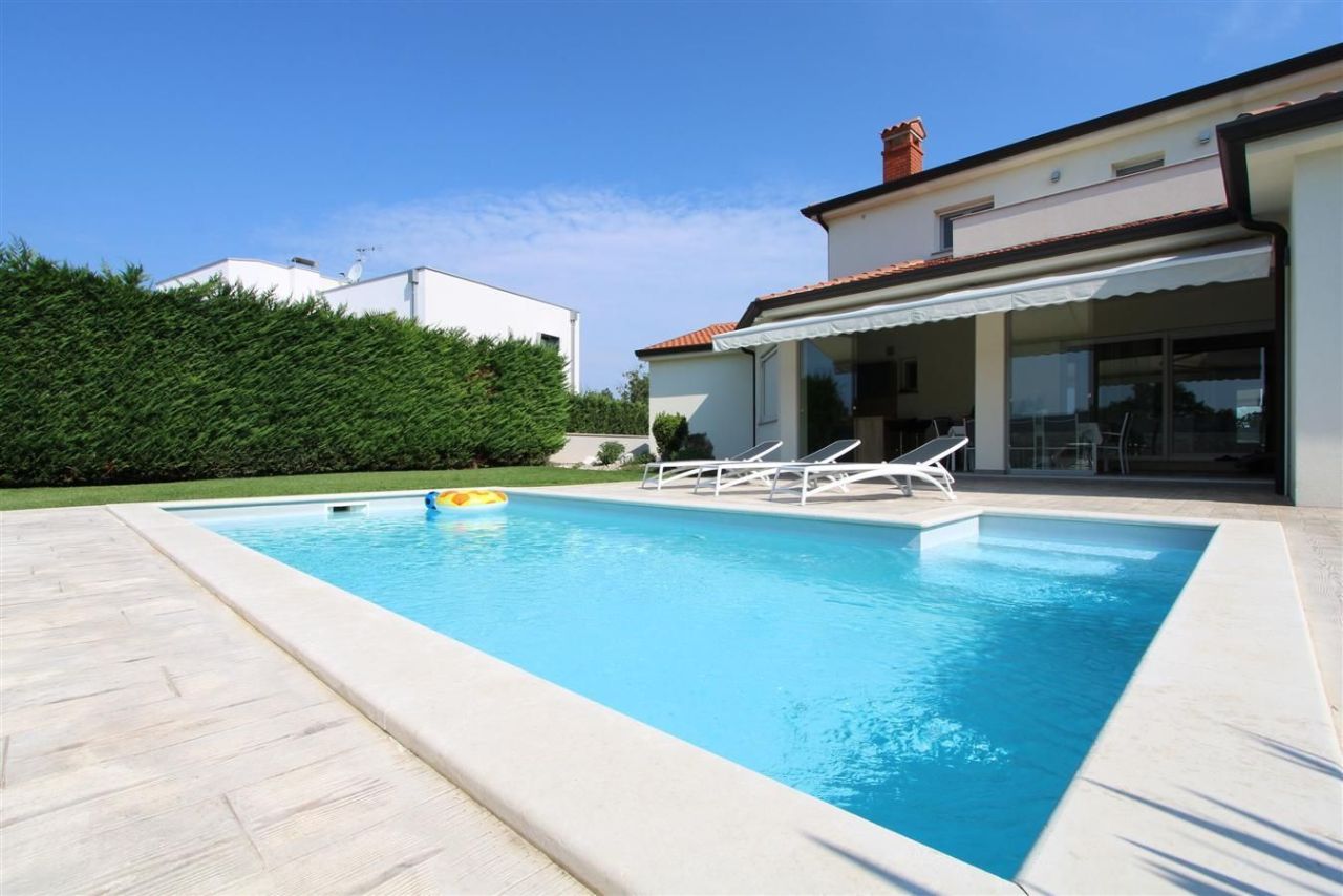 Villa en Poreč, Croacia, 352 m² - imagen 1