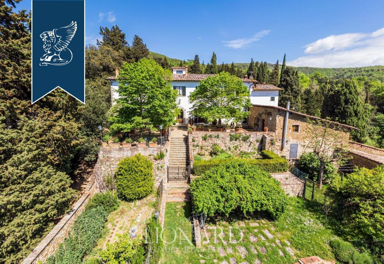 Villa in Greve in Chianti, Italy, 1 100 m² - picture 1
