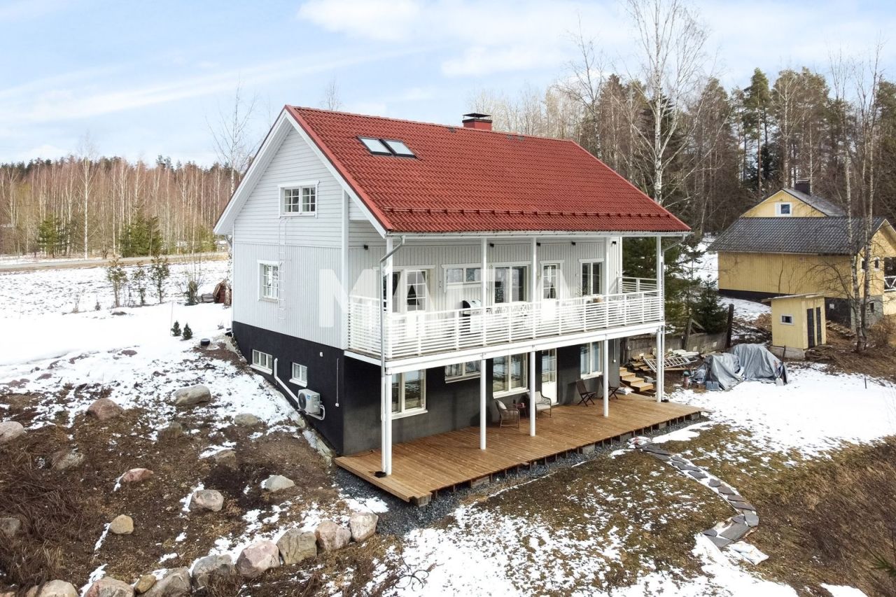 Casa en Riihimaki, Finlandia, 190 m² - imagen 1