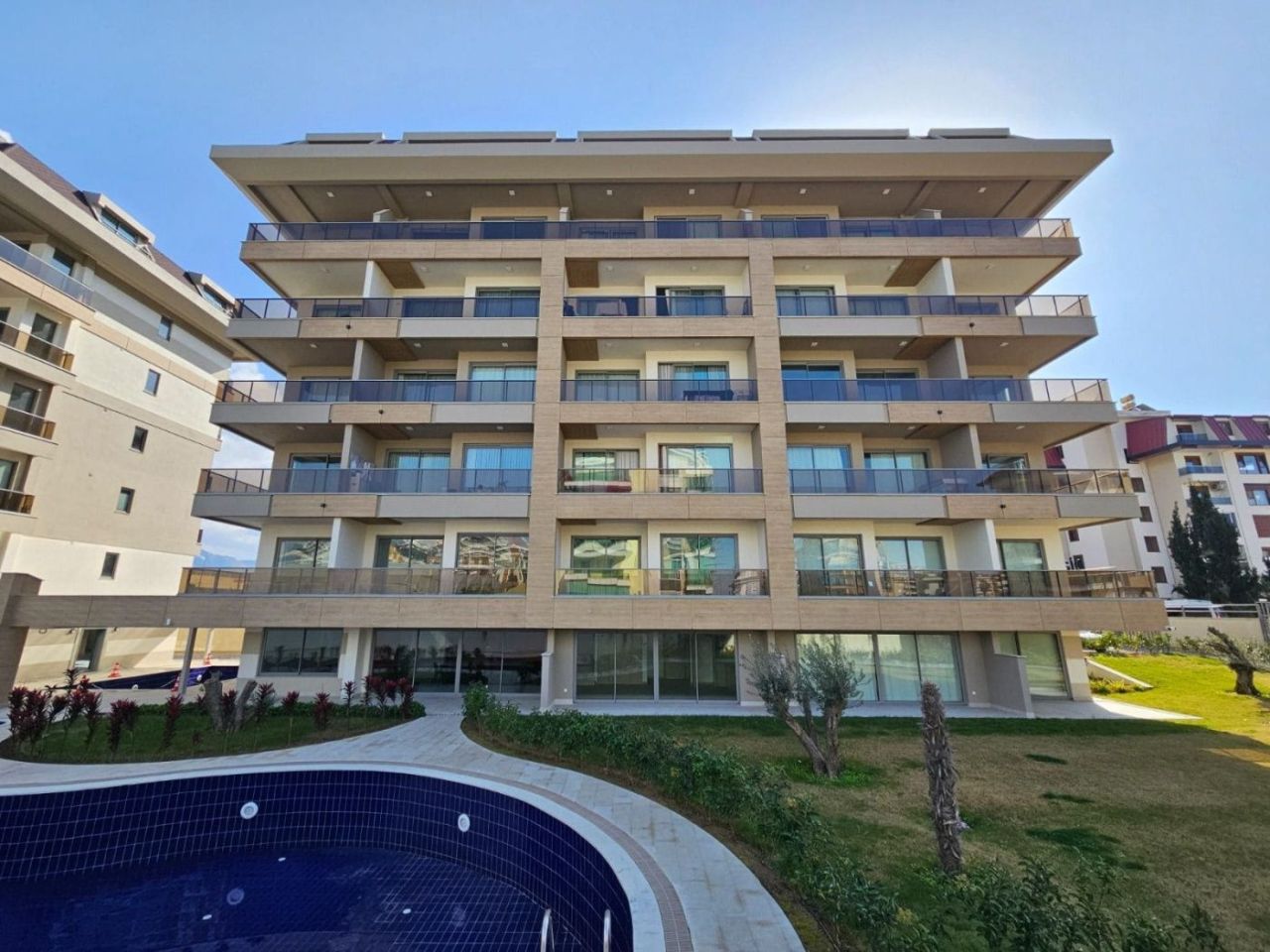 Piso en Kestel, Turquia, 95 m² - imagen 1