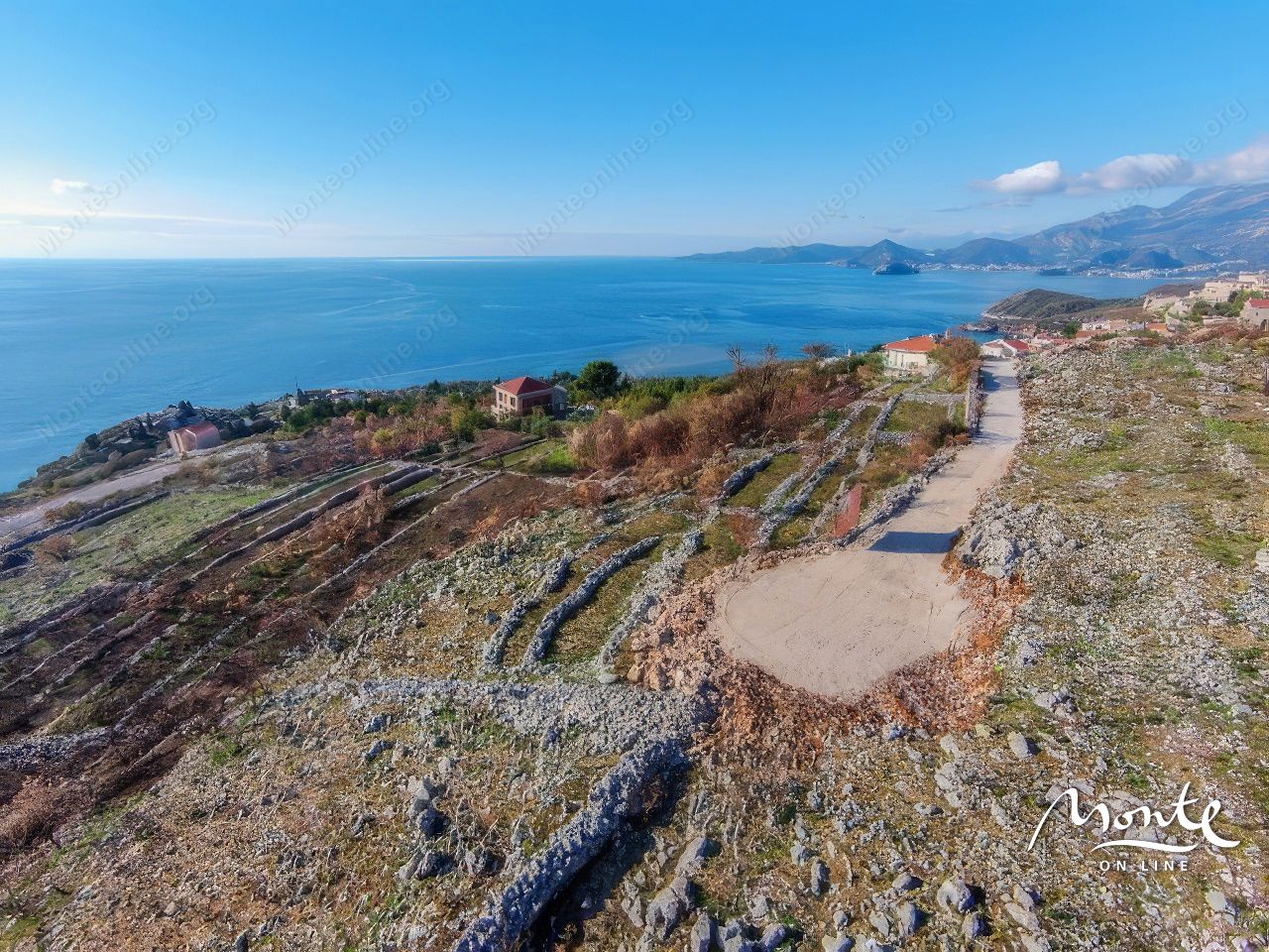 Terrain à Budva, Monténégro, 1 000 m² - image 1