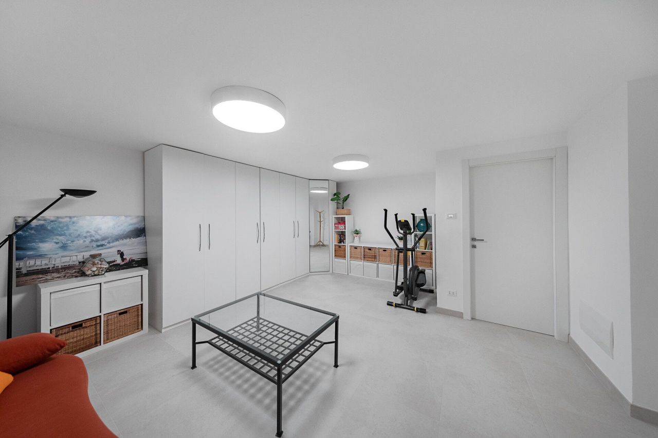 Villa por Lago de Garda, Italia, 150 m² - imagen 16