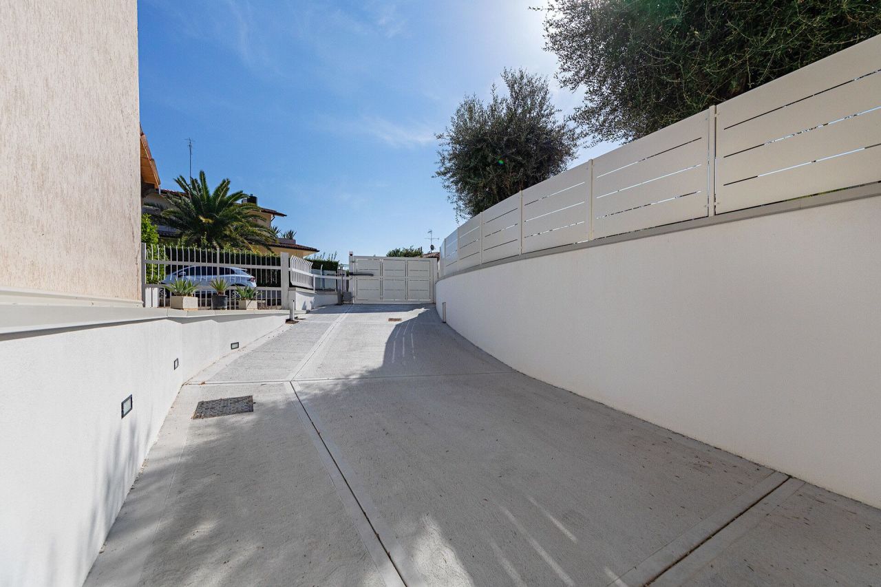 Villa por Lago de Garda, Italia, 150 m² - imagen 18