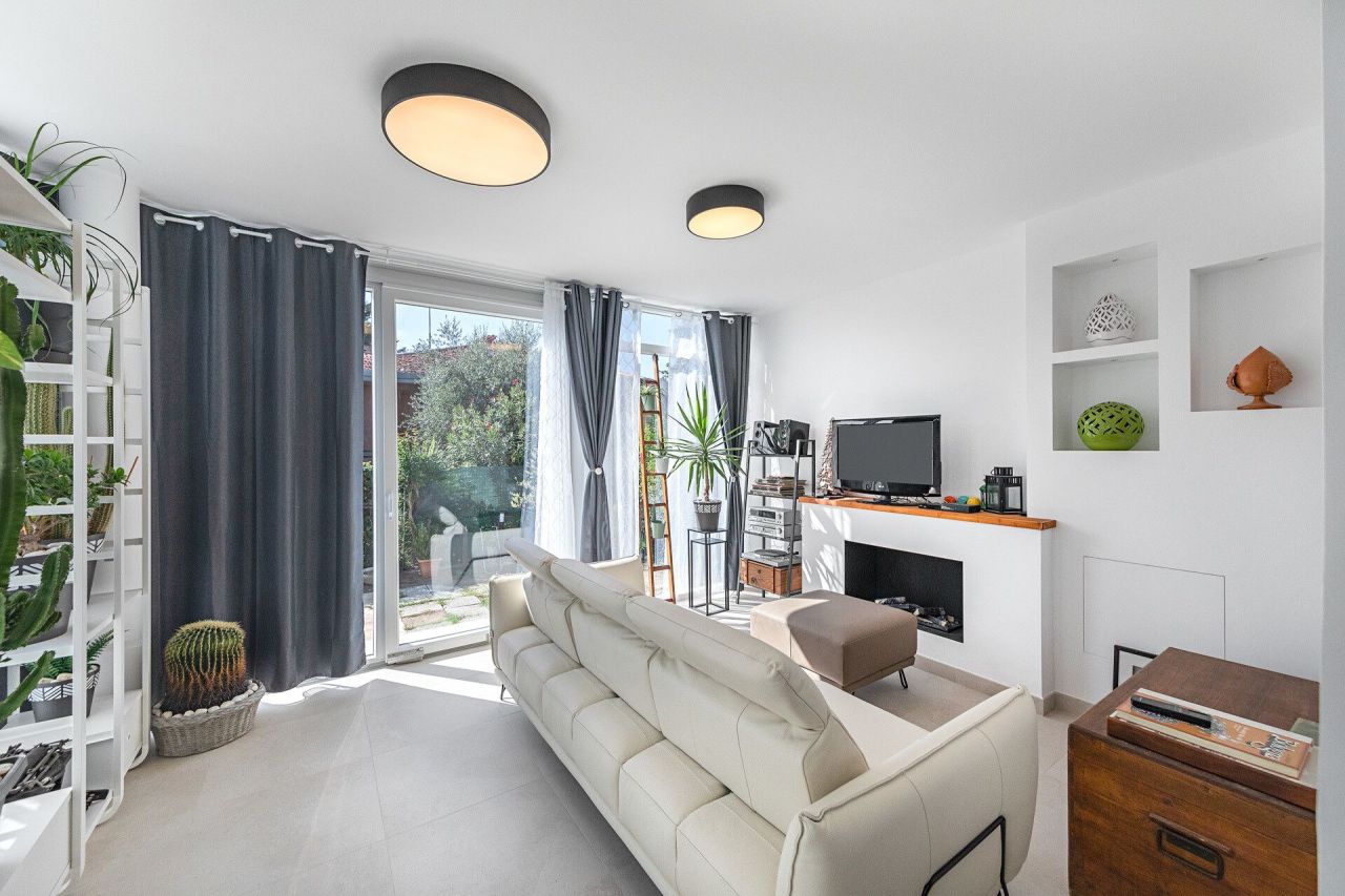 Villa por Lago de Garda, Italia, 150 m² - imagen 9