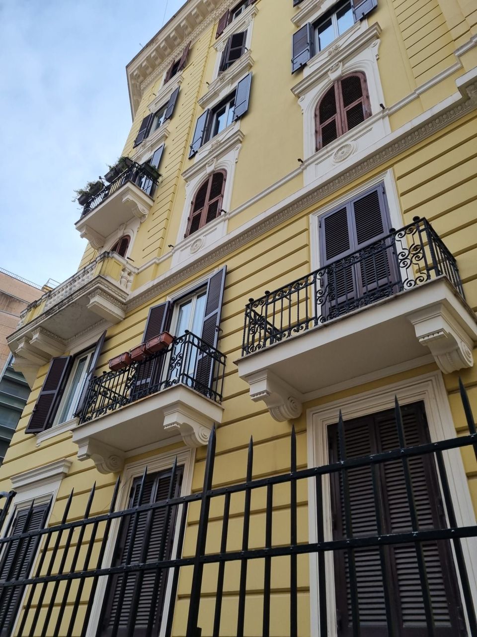 Office in Rome, Italy, 377 m² - picture 4