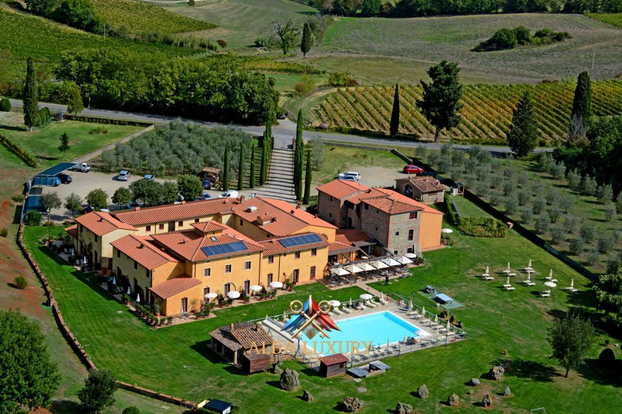 Villa in San Gimignano, Italien, 3 500 m² - Foto 1