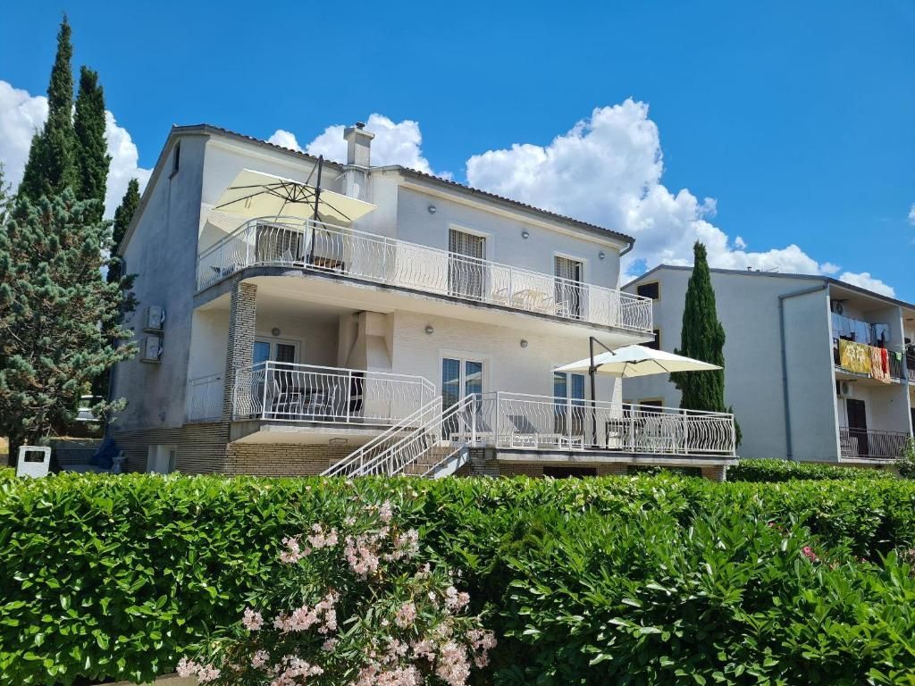 Hôtel à Crikvenica, Croatie, 300 m² - image 1
