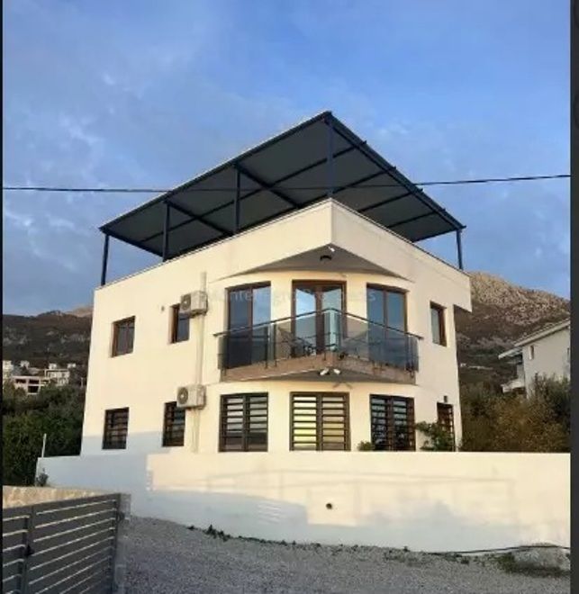 Maison à Dobra Voda, Monténégro, 167 m² - image 1
