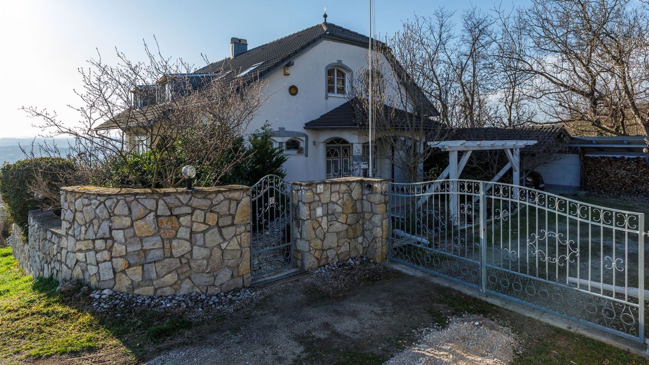 House in Keszthely, Hungary, 250 m² - picture 2