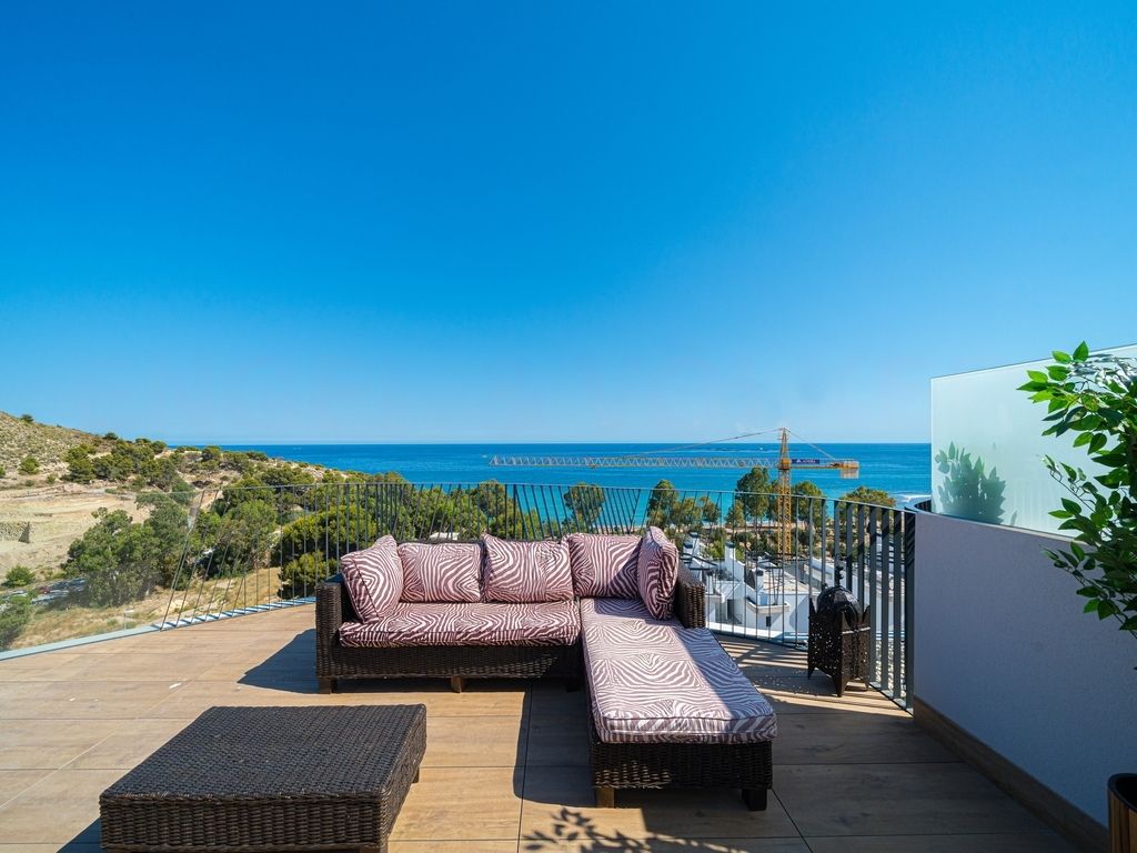 Penthouse in Villajoyosa, Spain, 251 m² - picture 1