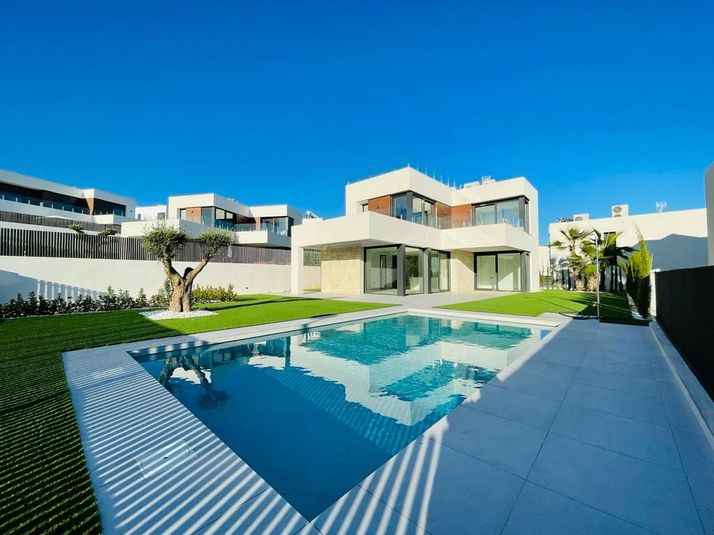 Villa in Finestrat, Spanien, 200 m² - Foto 1