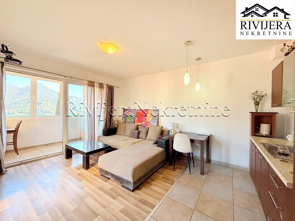 Appartement à Herceg-Novi, Monténégro, 47 m² - image 1