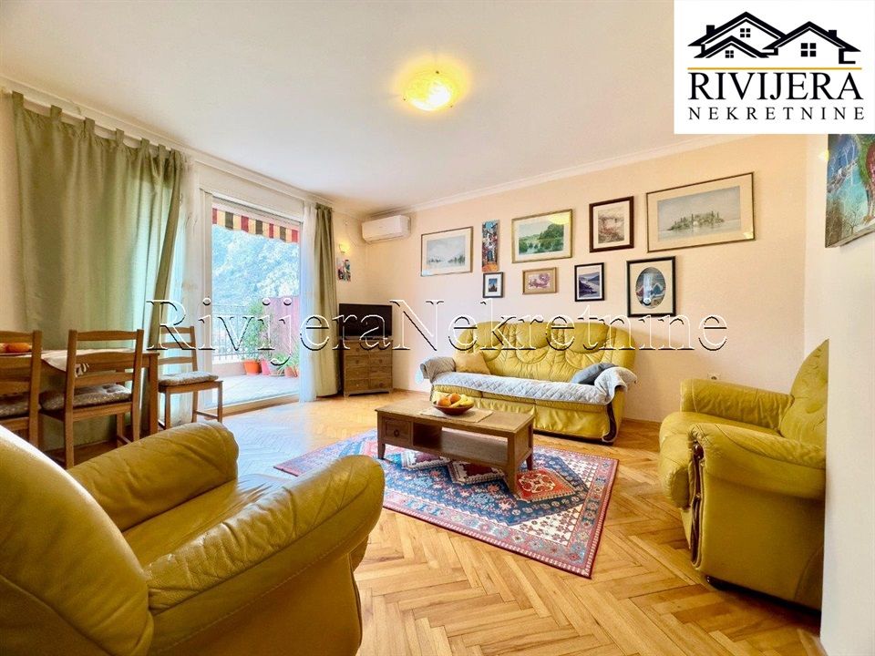 Appartement à Škaljari, Monténégro, 94 m² - image 1