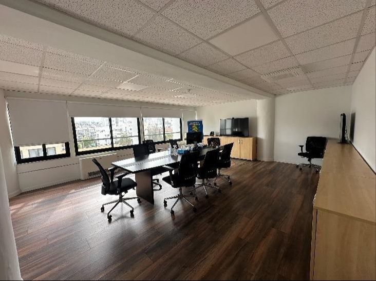 Bureau à Nicosie, Chypre, 427 m² - image 1
