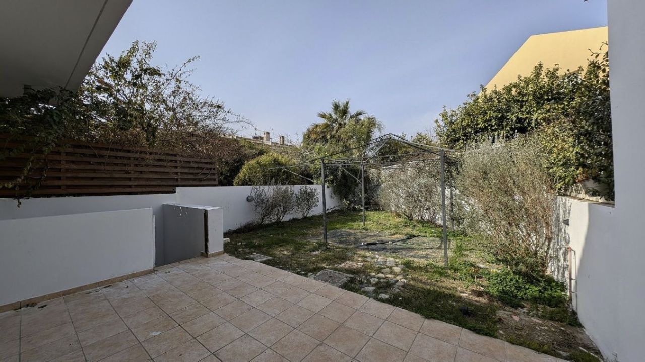 House in Nicosia, Cyprus, 202 m² - picture 1