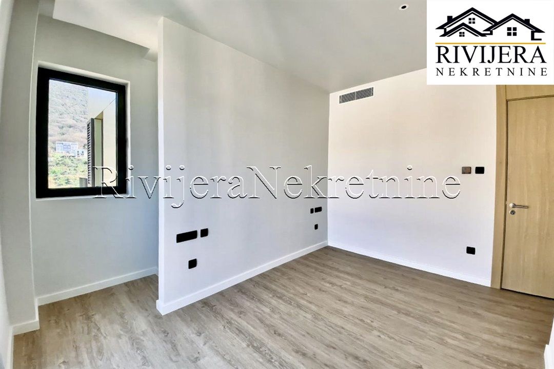 Piso en Tivat, Montenegro, 102 m² - imagen 4