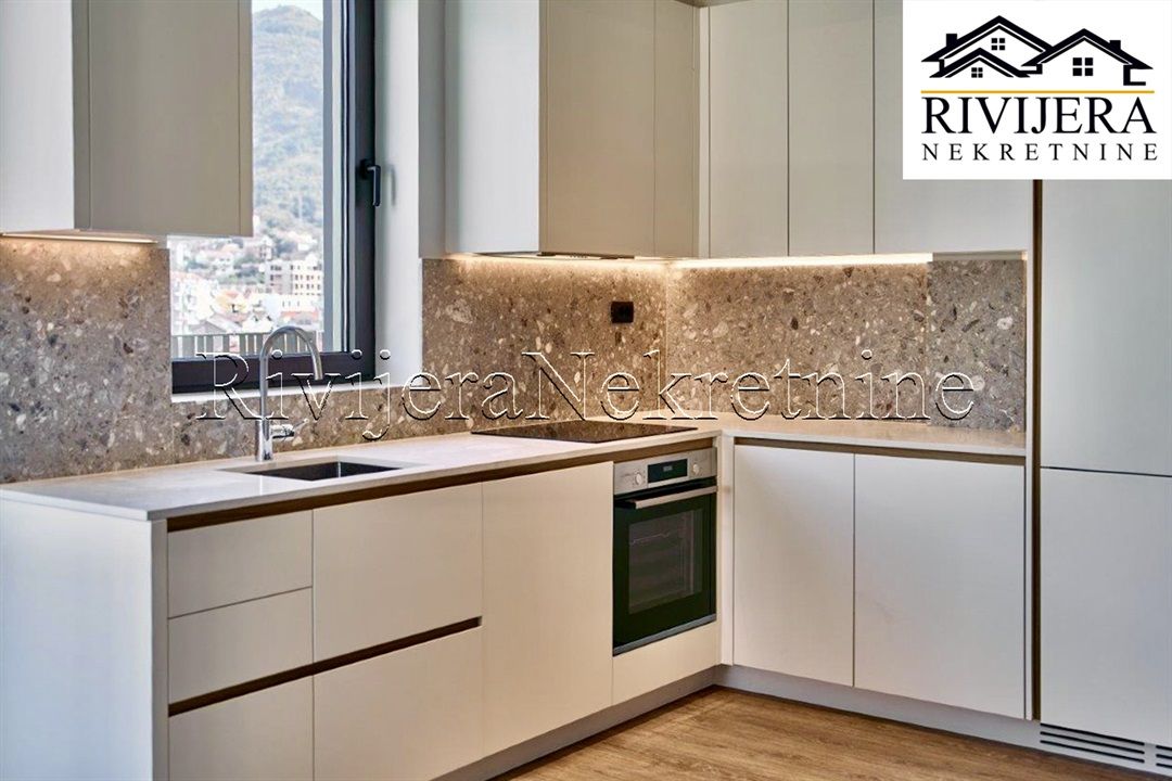 Piso en Tivat, Montenegro, 102 m² - imagen 12