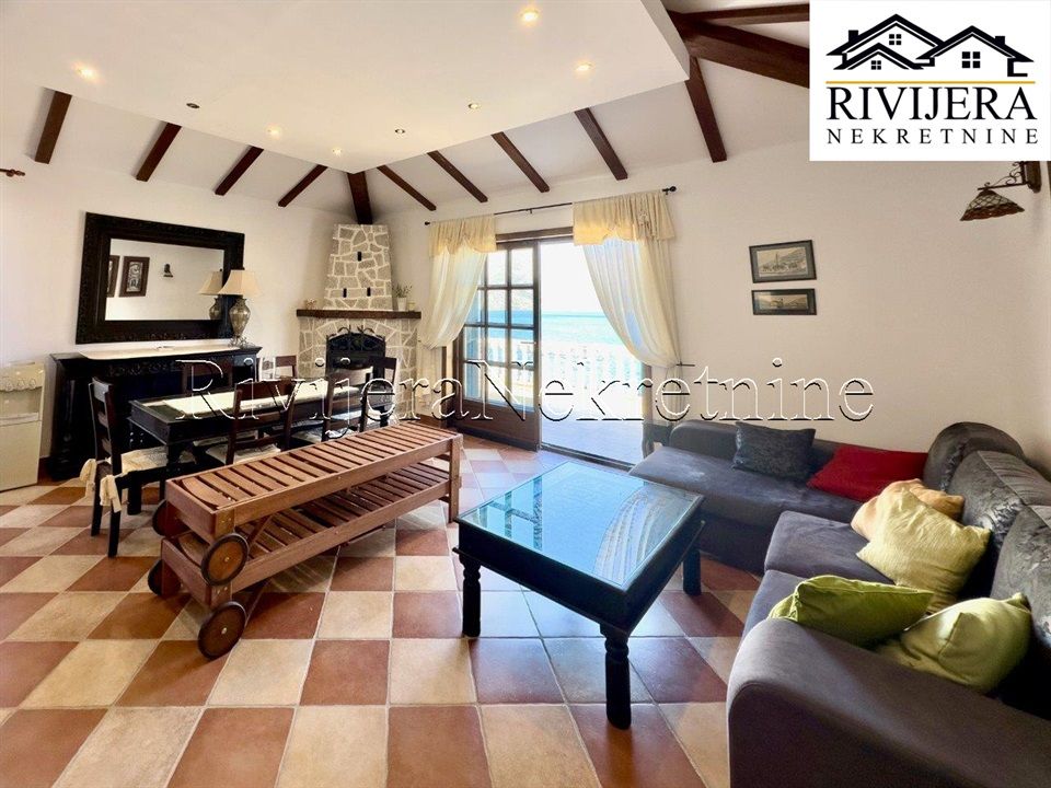 Wohnung in Kostanjica, Montenegro, 92 m² - Foto 4