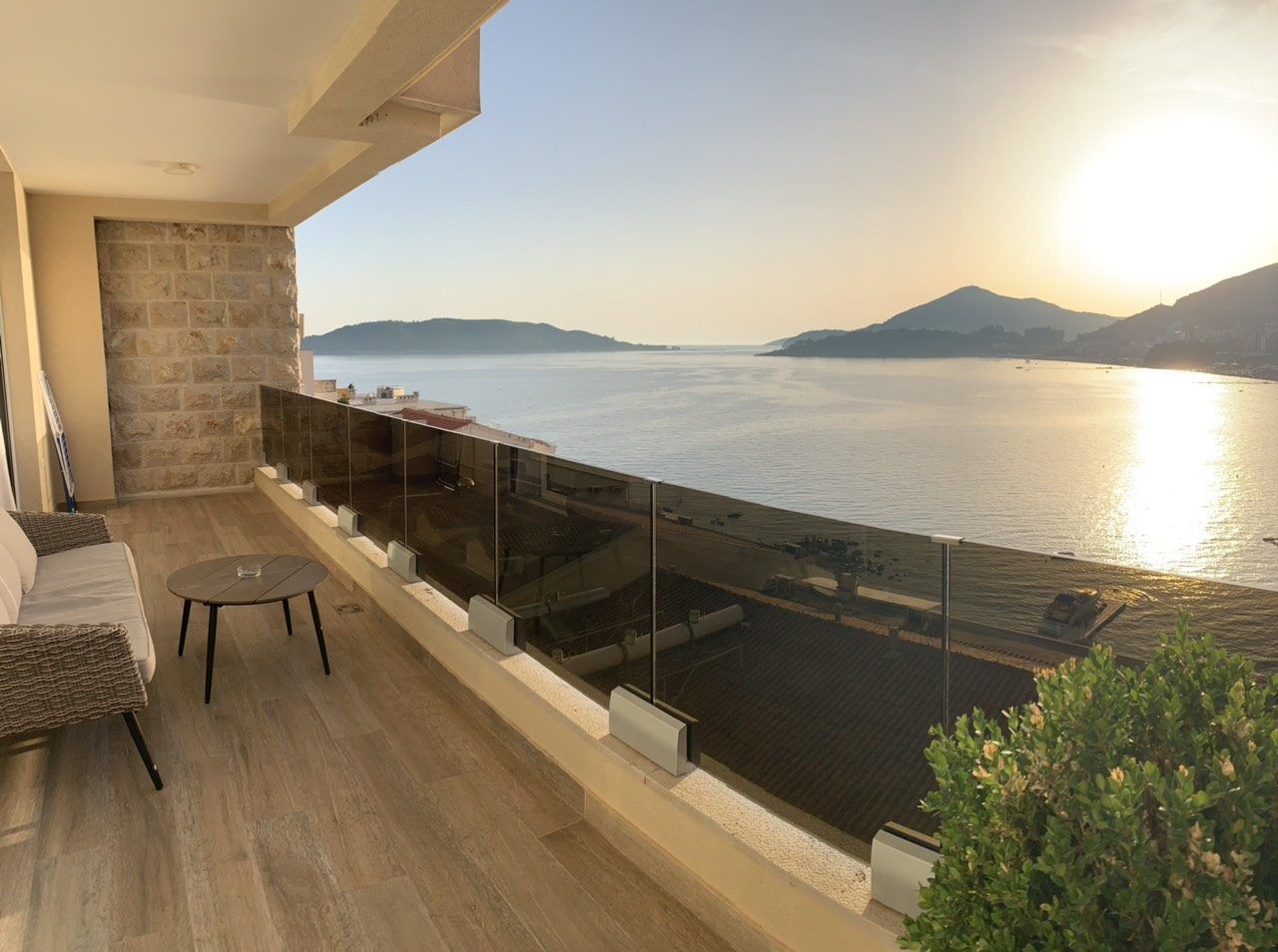 Piso en Budva, Montenegro, 94 m² - imagen 1