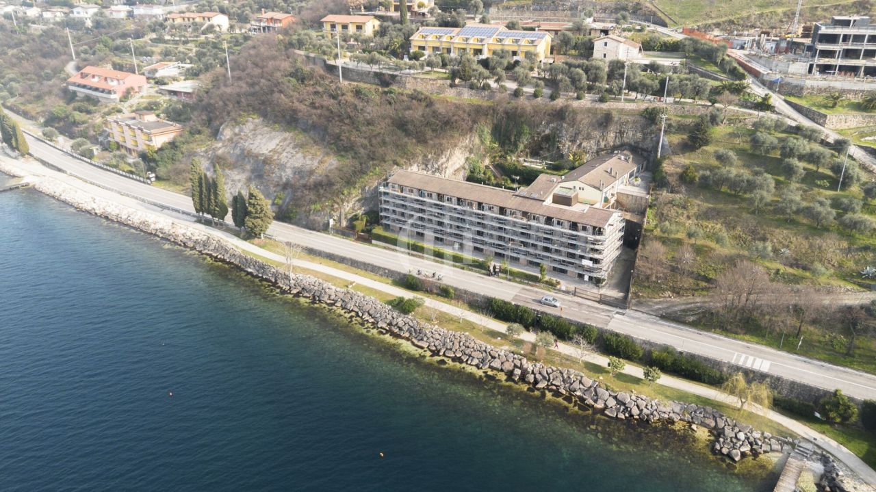 Apartment on Lake Garda, Italy, 70 m² - picture 6