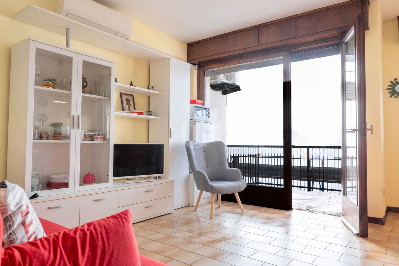 Apartment on Lake Garda, Italy, 70 m² - picture 9