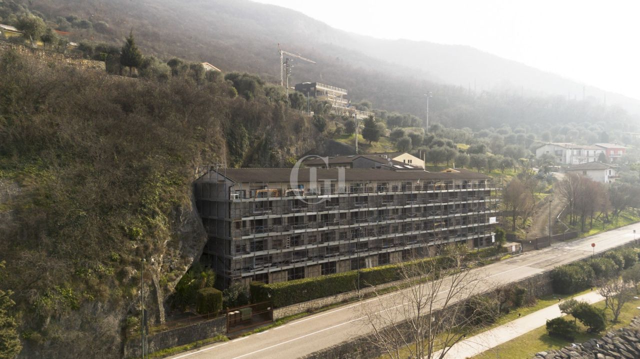 Apartment on Lake Garda, Italy, 70 m² - picture 17