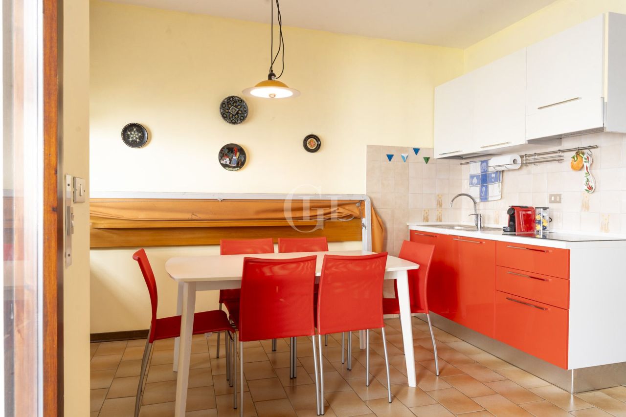 Apartment on Lake Garda, Italy, 70 m² - picture 12