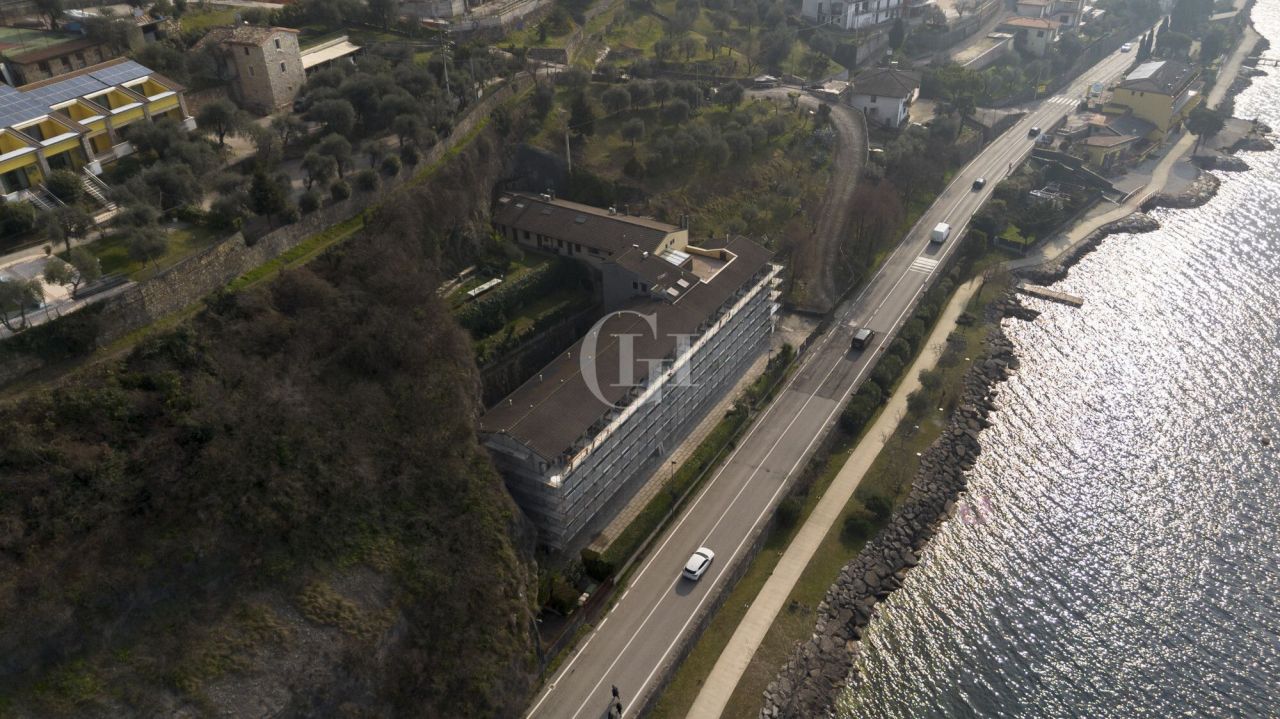 Apartment on Lake Garda, Italy, 70 m² - picture 16