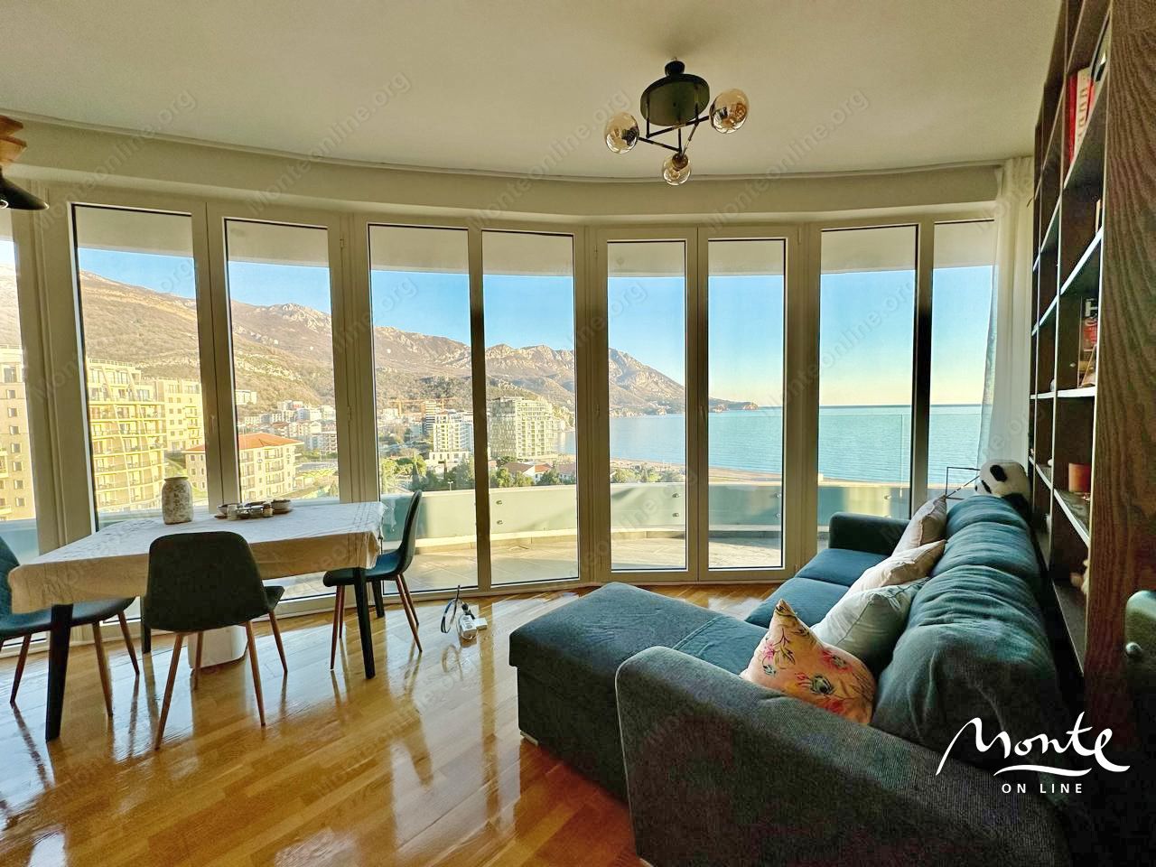 Wohnung in Budva, Montenegro, 69 m² - Foto 1