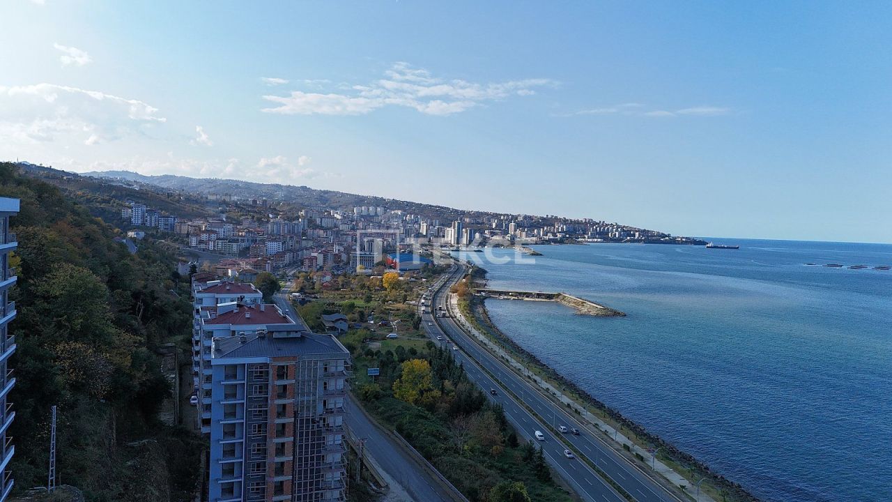 Apartment Yomra, Turkey, 176 m² - picture 1
