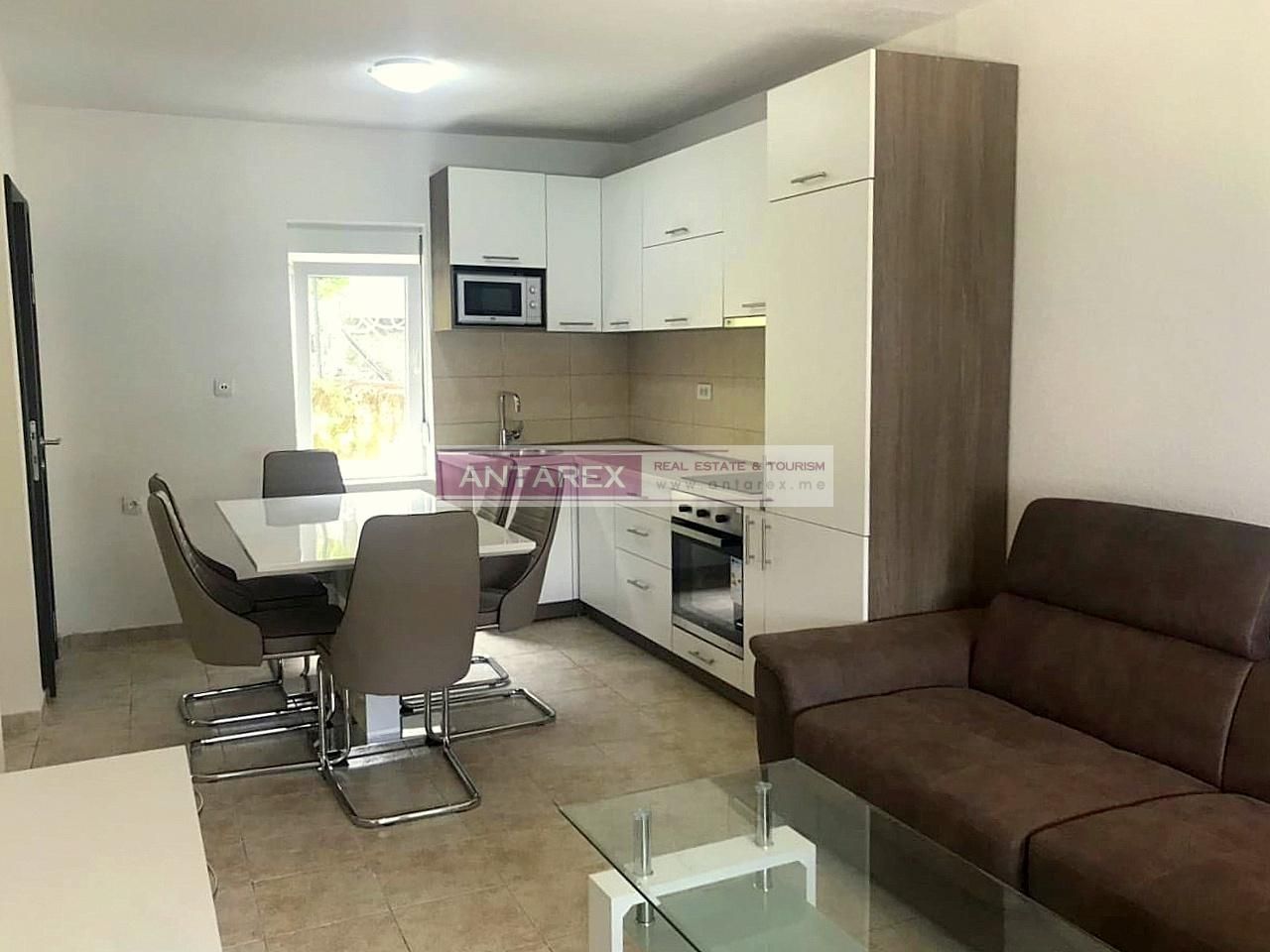 Villa en Kostanjica, Montenegro, 72 m² - imagen 2