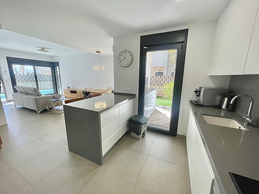 Villa a Pilar de la Horadada, Spagna, 136 m² - foto 17