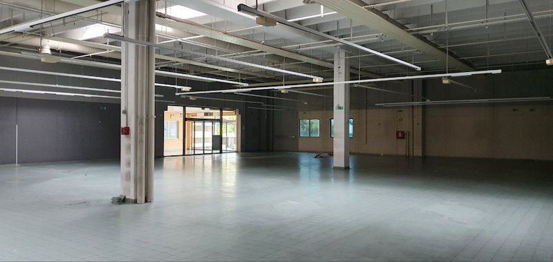 Boutique à Domžale, Slovénie, 333 m² - image 1