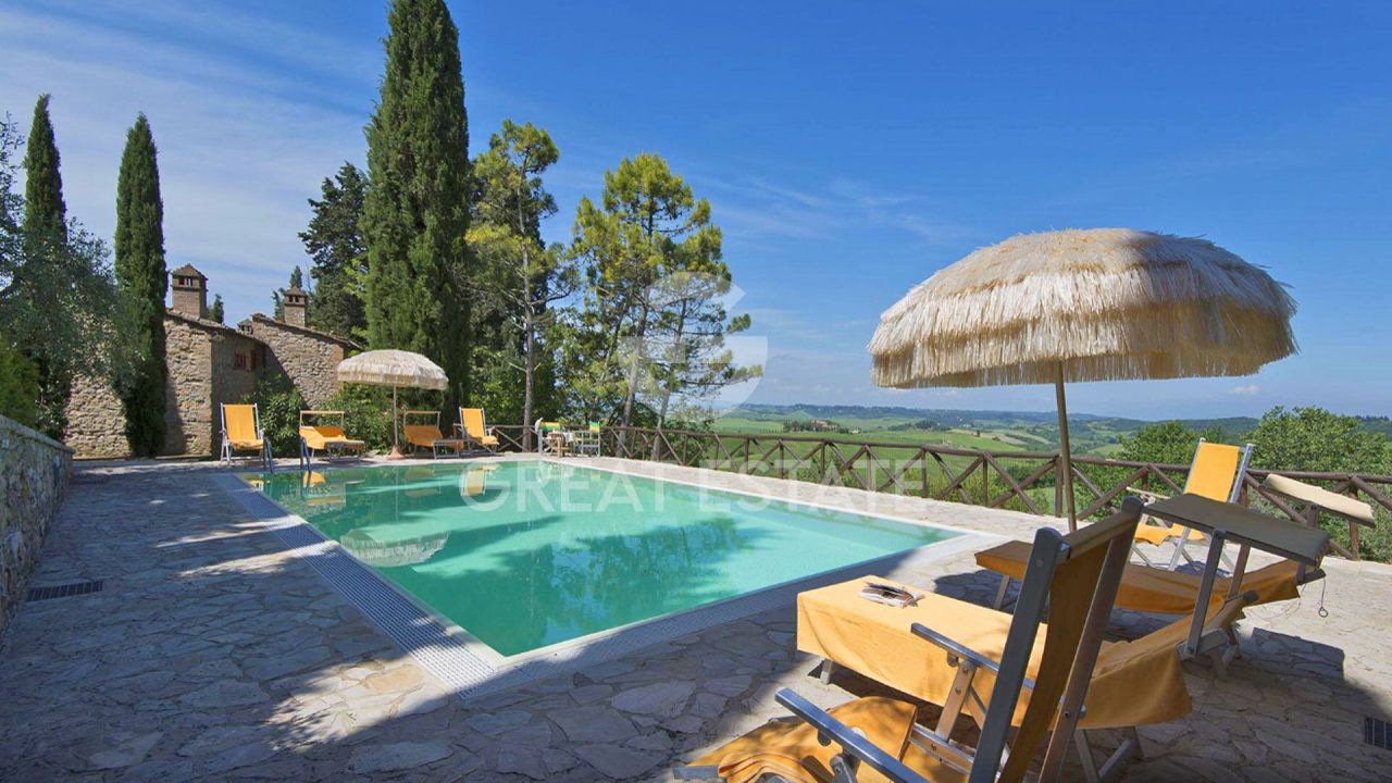 Haus in Volterra, Italien, 219.75 m² - Foto 1