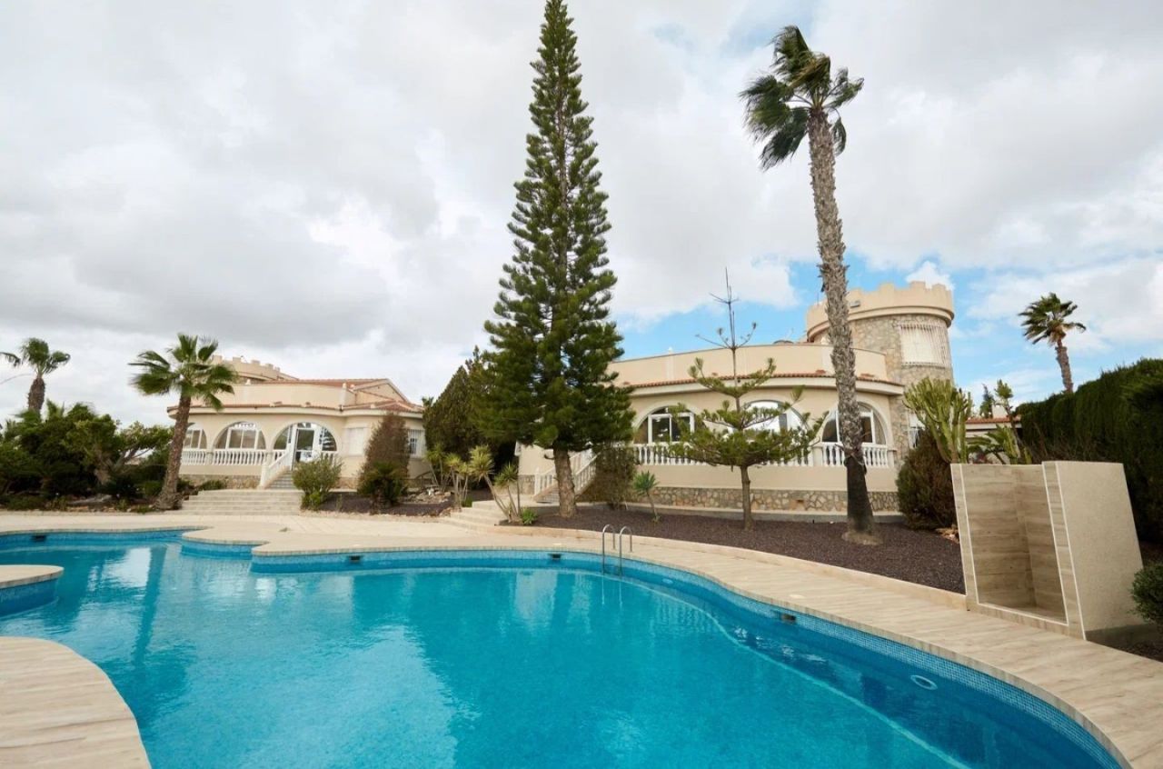 Villa a Ciudad Quesada, Spagna, 205 m² - foto 1