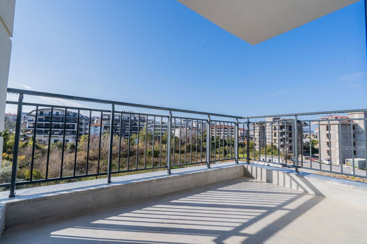 Flat in Alanya, Turkey, 55 m² - picture 2