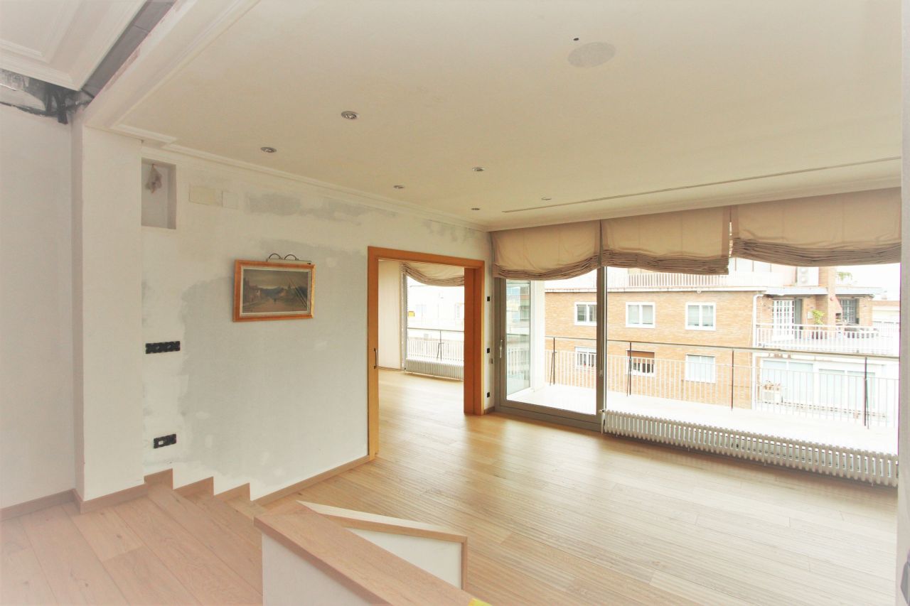 Apartamento en Barcelona, España, 245 m² - imagen 1