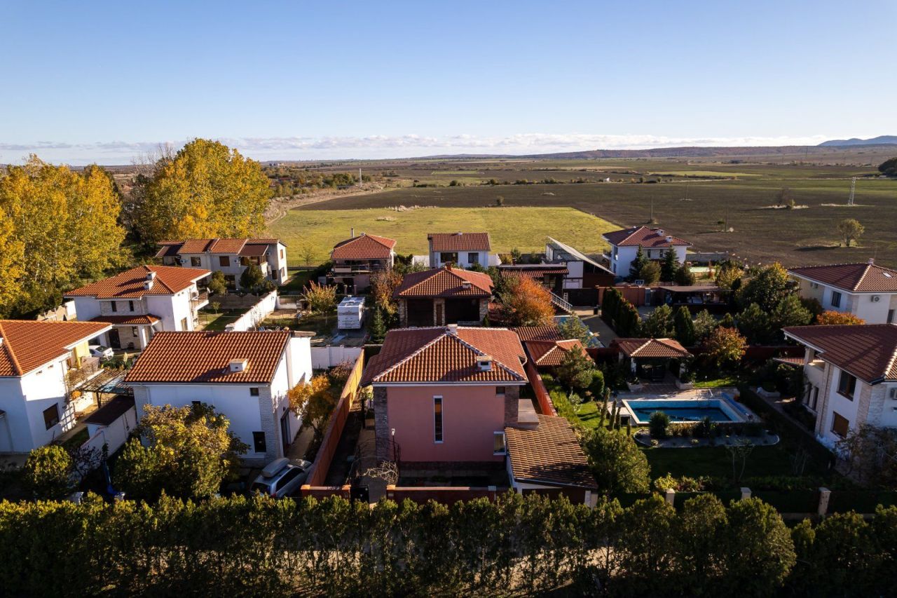 Casa a Burgas, Bulgaria, 120 m² - foto 1