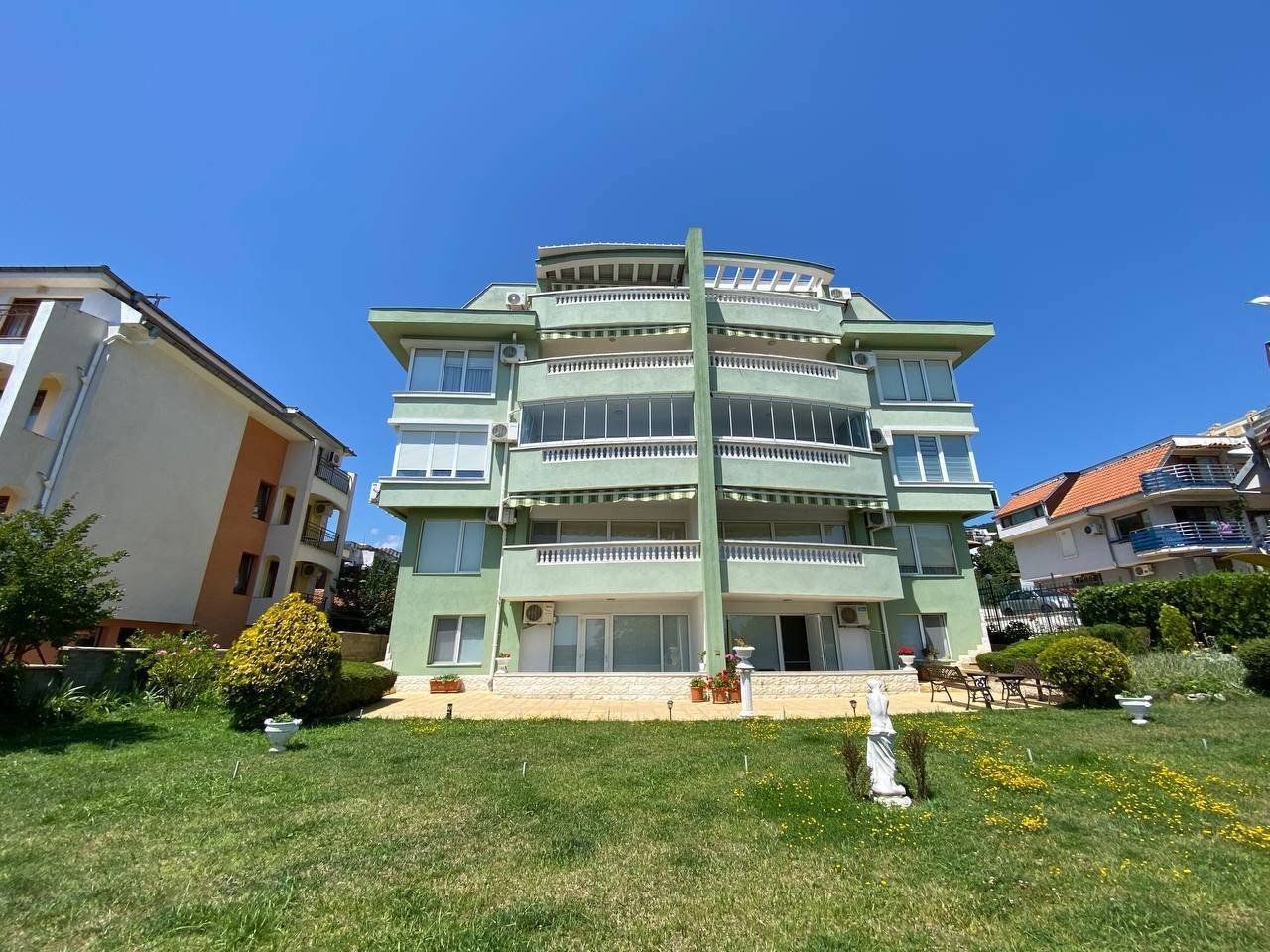 Apartamento en Sveti Vlas, Bulgaria, 104 m² - imagen 1