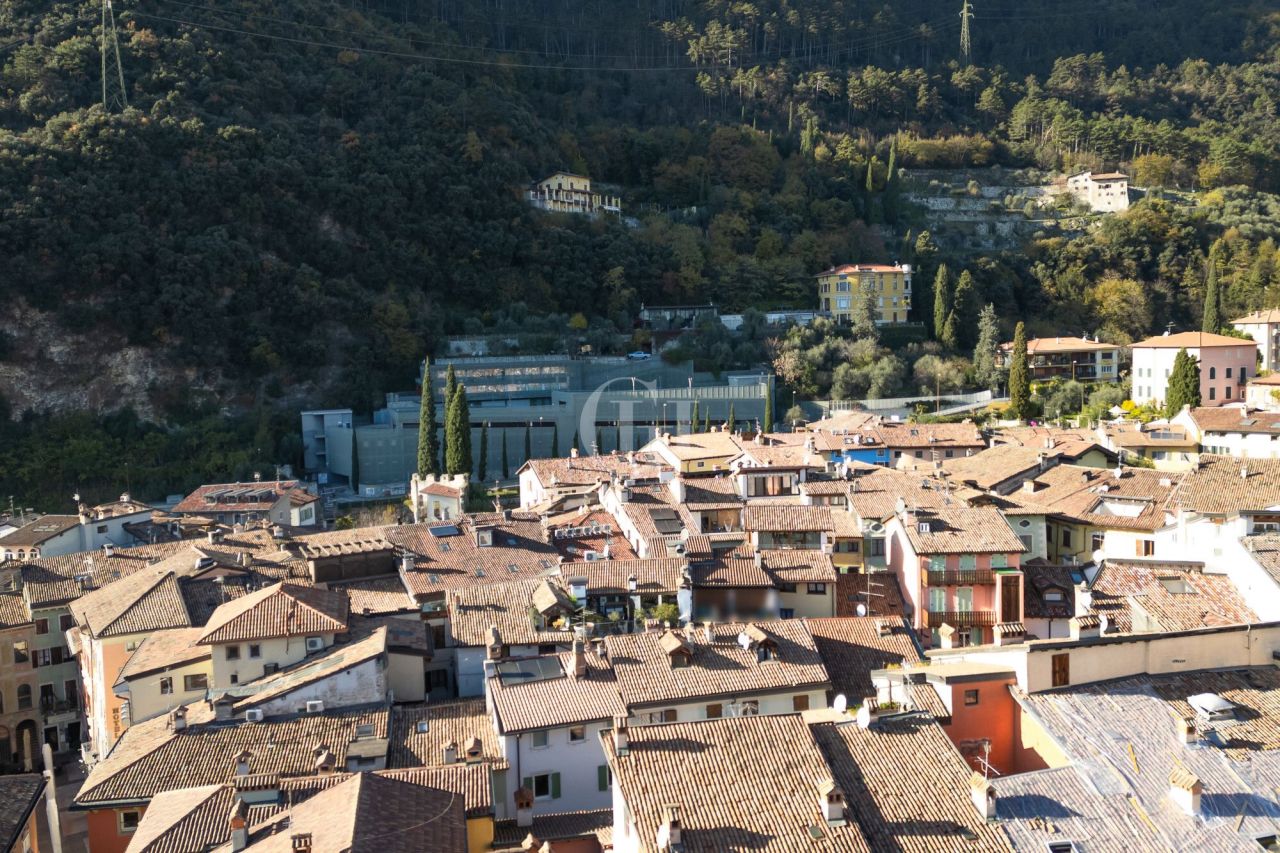 Penthouse on Lake Garda, Italy, 109 m² - picture 3